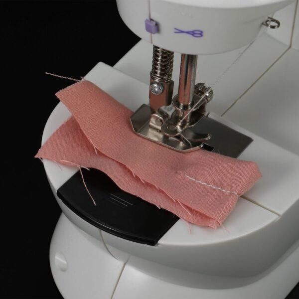 mini sewing machine