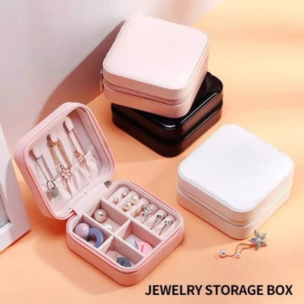 Compact Travel Leather Jewelry Box – Zippered Organizer for Rings, Earrings, Necklaces & Accessories (Random Color)