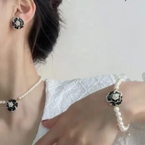 Elegant Floral Pearl Jewelry Set – Necklace, Earrings & Bracelet for Women’s Timeless Style